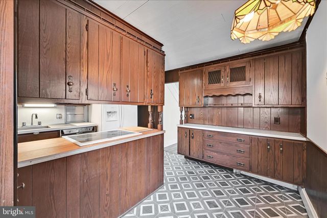 305 S 4TH ST, Hamburg, PA 19526