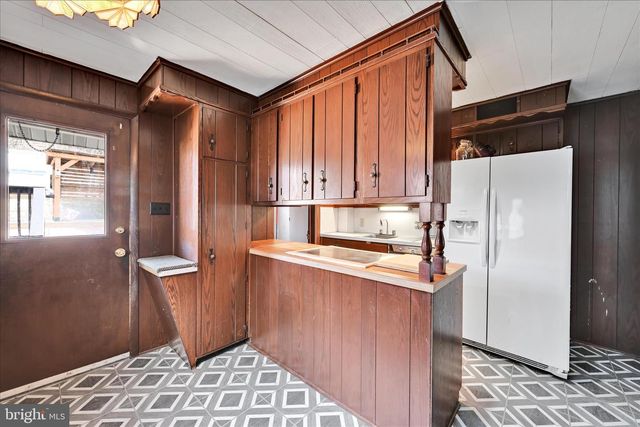 305 S 4TH ST, Hamburg, PA 19526