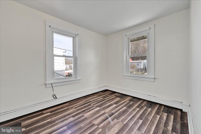 305 S 4TH ST, Hamburg, PA 19526