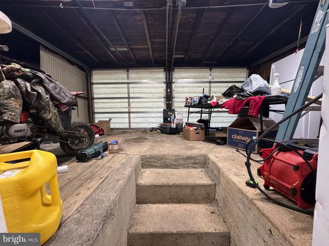 305 S 4TH ST, Hamburg, PA 19526