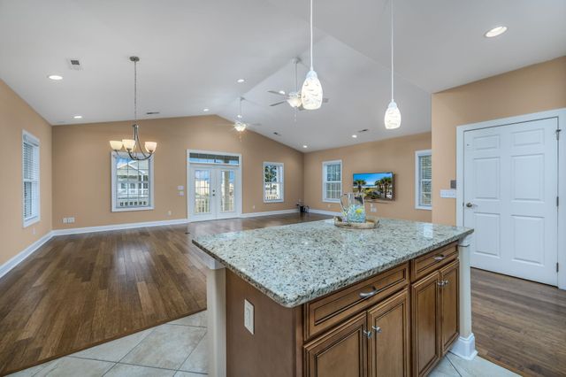732 Ashland Ave., North Myrtle Beach, SC 29582