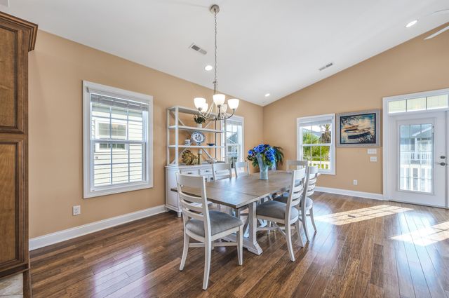 732 Ashland Ave., North Myrtle Beach, SC 29582