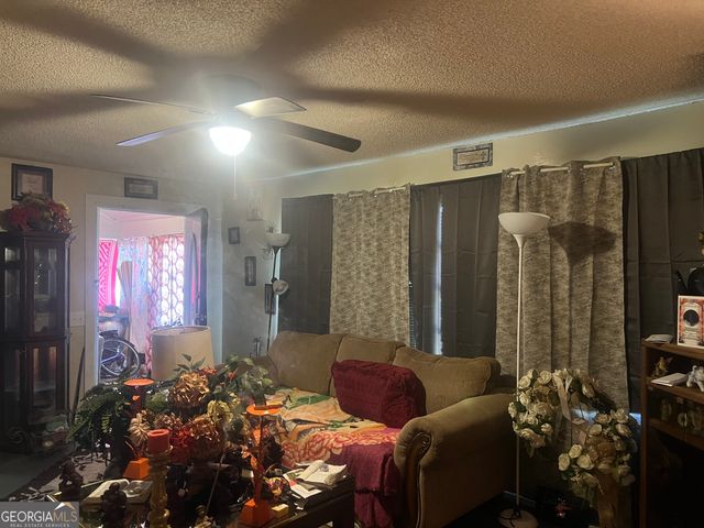 1009 Kitchens Avenue, Douglas, GA 31533