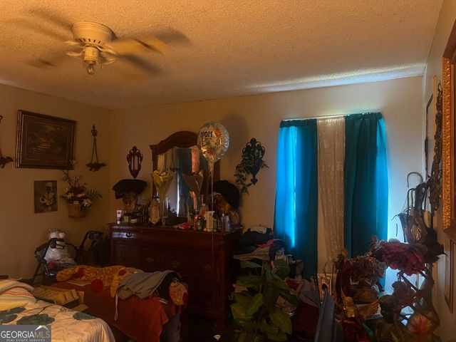 1009 Kitchens Avenue, Douglas, GA 31533