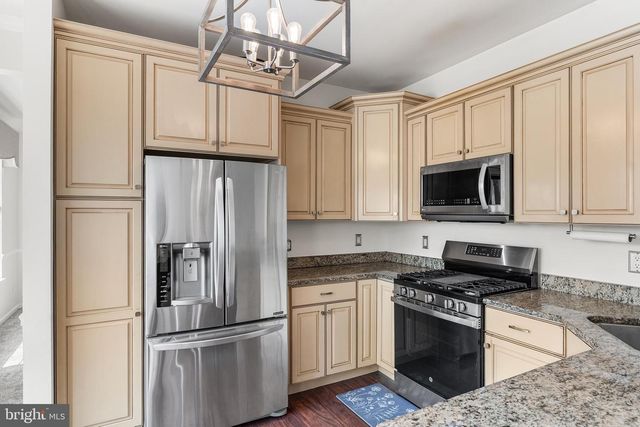 117 ARROWHEAD DR, Burlington, NJ 08016