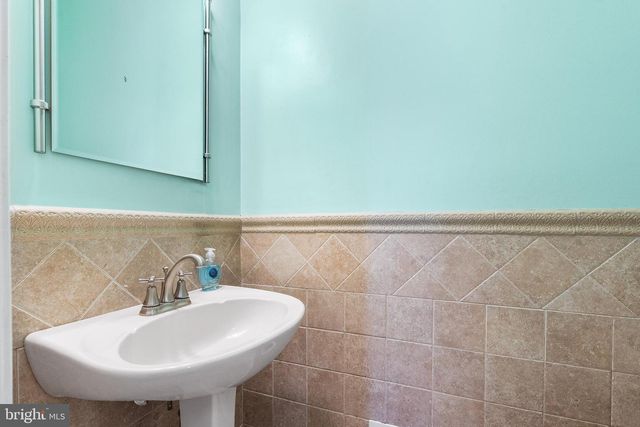 117 ARROWHEAD DR, Burlington, NJ 08016