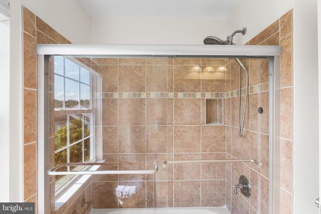 117 ARROWHEAD DR, Burlington, NJ 08016