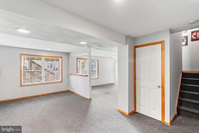 117 ARROWHEAD DR, Burlington, NJ 08016