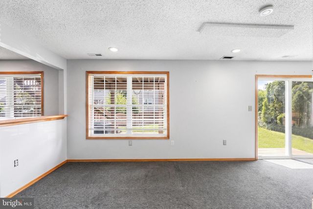117 ARROWHEAD DR, Burlington, NJ 08016