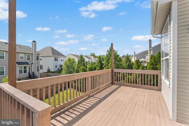 117 ARROWHEAD DR, Burlington, NJ 08016
