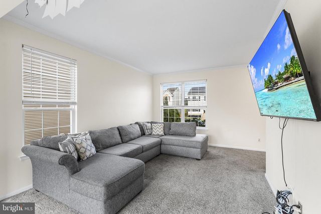 117 ARROWHEAD DR, Burlington, NJ 08016