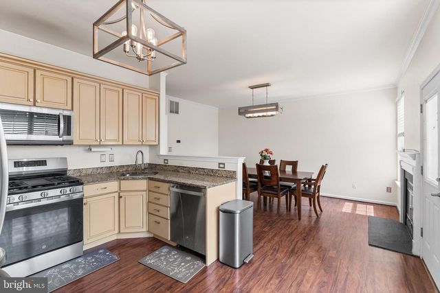117 ARROWHEAD DR, Burlington, NJ 08016