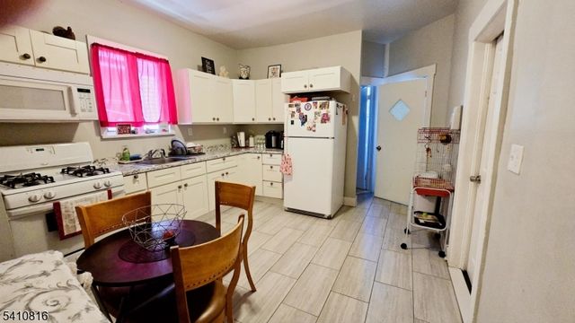 190 Columbia Ave, Passaic City, NJ 07055