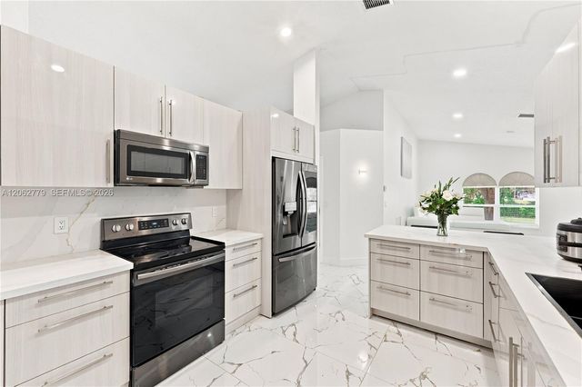 12629 75th Lane N, West Palm Beach, FL 33412