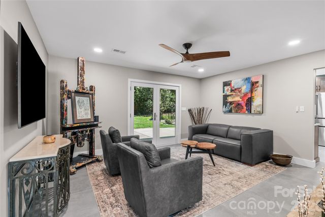 1329 Merrimon Avenue, Asheville, NC 28804
