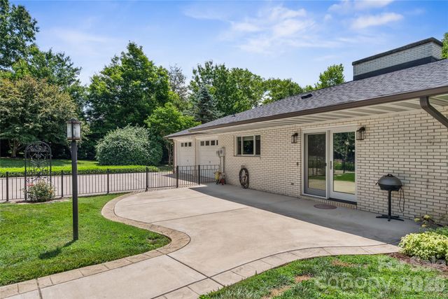 1329 Merrimon Avenue, Asheville, NC 28804