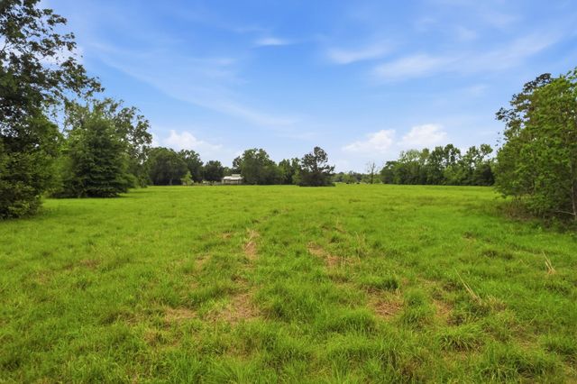 1992 Highway 105 E, Liberty, TX 77575