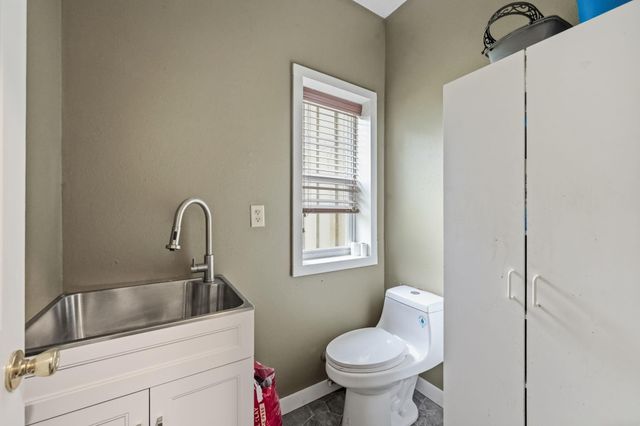 1992 Highway 105 E, Liberty, TX 77575