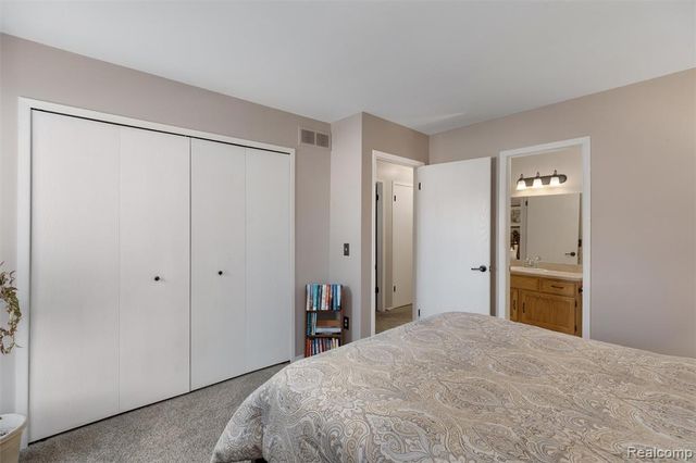 38565 Golfview Drive, Clinton Township, MI 48038