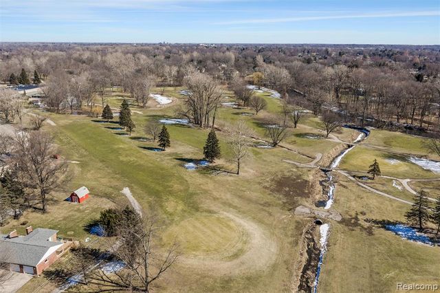 38565 Golfview Drive, Clinton Township, MI 48038