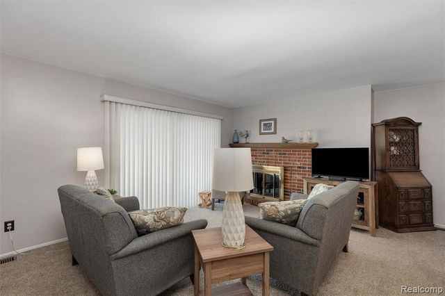 38565 Golfview Drive, Clinton Township, MI 48038