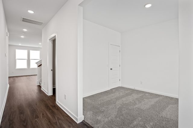 7022 Sutton Dr, White House, TN 37188