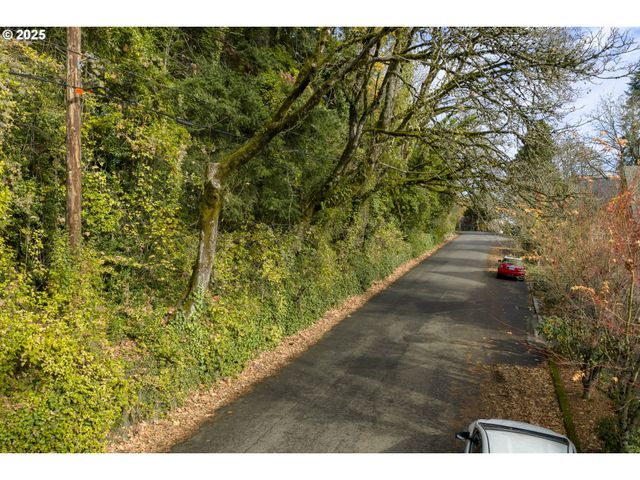 Nw MACLEAY Blvd, Portland, OR 97210