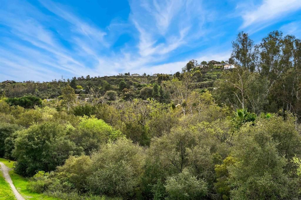 Image 36 of property listing at 12204 Pepper Tree Lane, Poway, CA 92064
