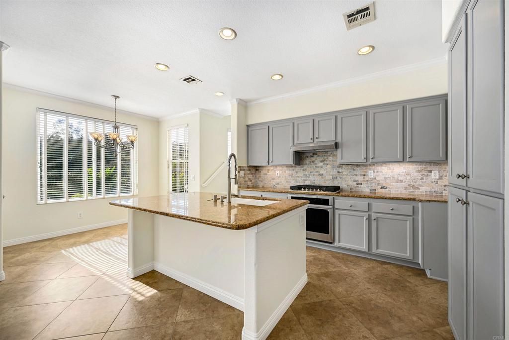 Image 4 of property listing at 12204 Pepper Tree Lane, Poway, CA 92064