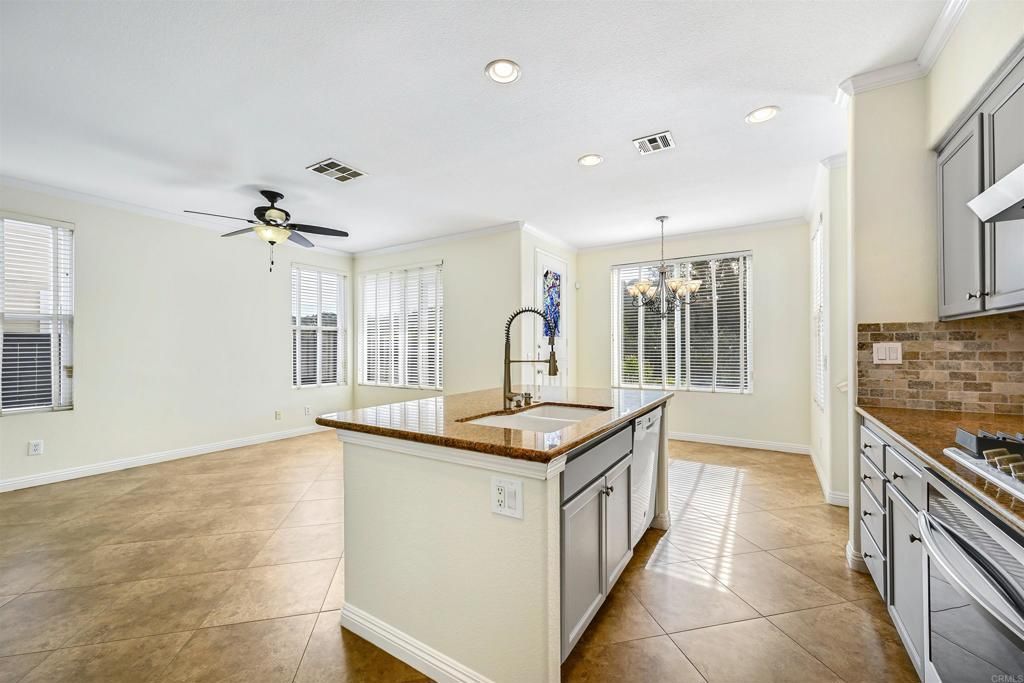 Image 6 of property listing at 12204 Pepper Tree Lane, Poway, CA 92064