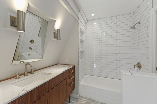 9531 Vinewood Drive, Dallas, TX 75228