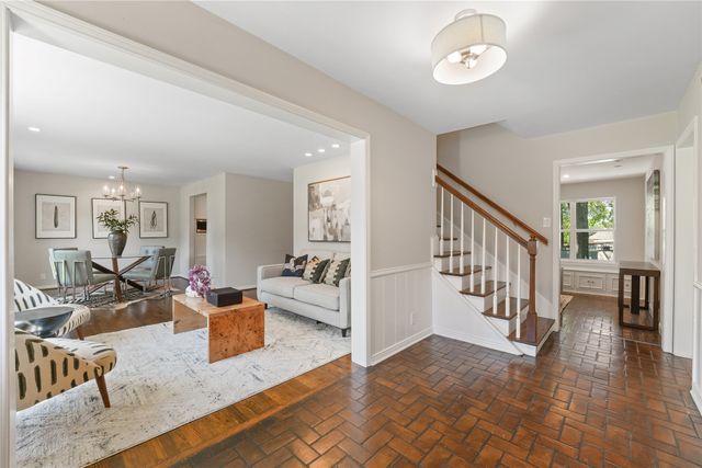 9531 Vinewood Drive, Dallas, TX 75228