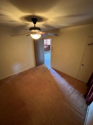 913 Waverly Dr, Midland, TX 79703