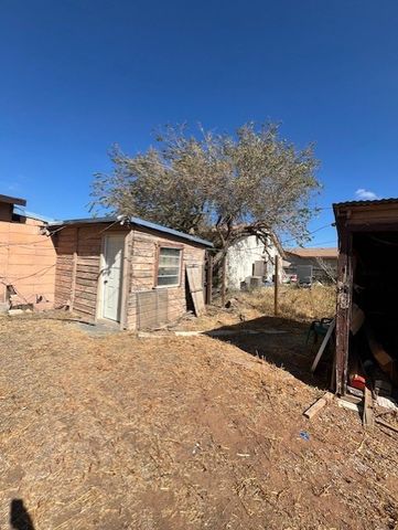 913 Waverly Dr, Midland, TX 79703