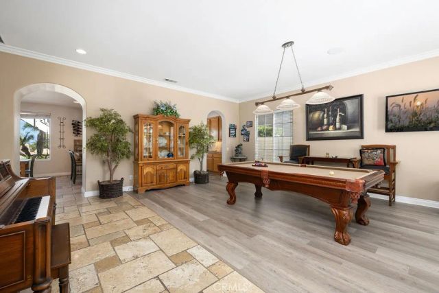 135 Custer Circle, Corona, CA 92881