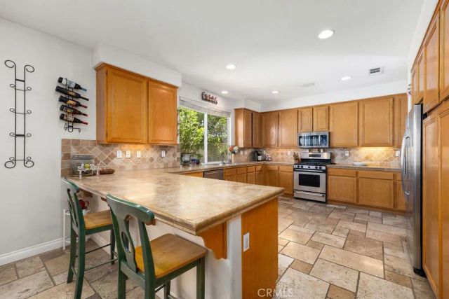 135 Custer Circle, Corona, CA 92881