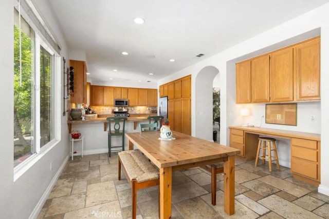 135 Custer Circle, Corona, CA 92881
