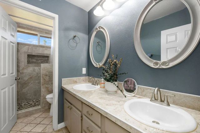 135 Custer Circle, Corona, CA 92881