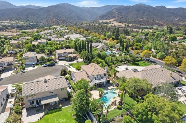 135 Custer Circle, Corona, CA 92881