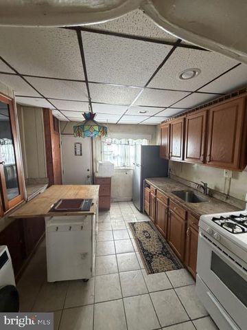 2032 PIERCE ST, Philadelphia, PA 19145
