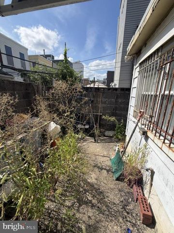 2032 PIERCE ST, Philadelphia, PA 19145