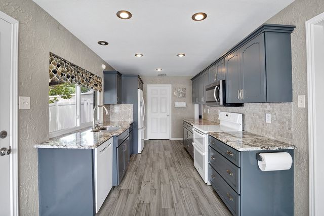 1600 Hearthstone Drive, Plano, TX 75023