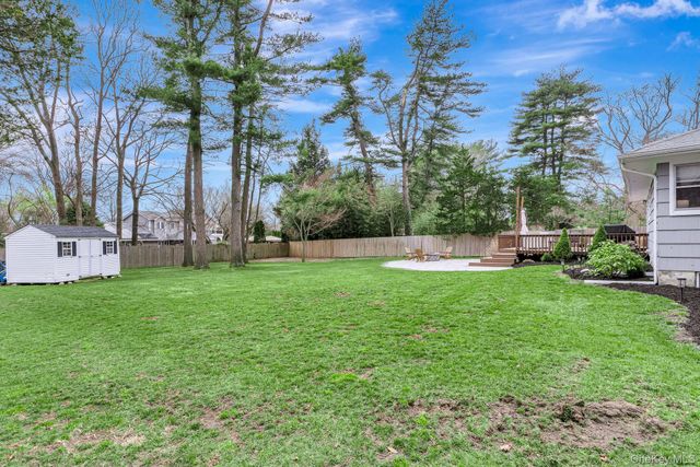 14 Ursular Court, Smithtown, NY 11787