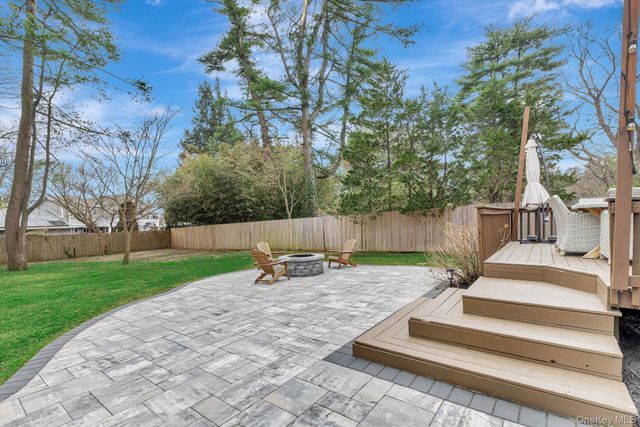 14 Ursular Court, Smithtown, NY 11787