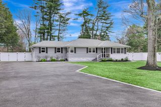 14 Ursular Court, Smithtown, NY 11787