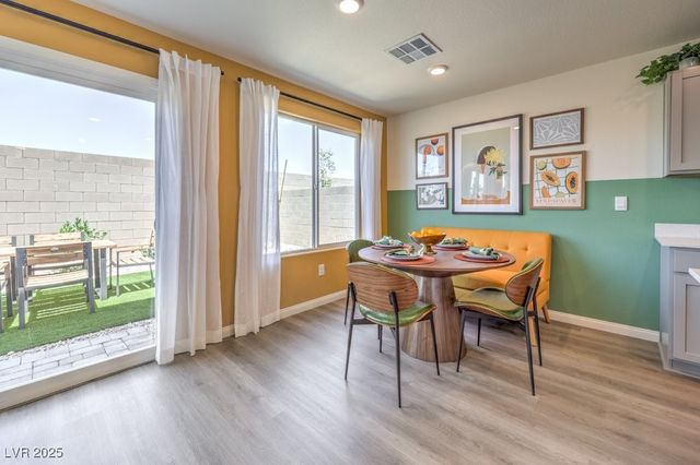 9376 AVA HATHAWAY Street 15, Las Vegas, NV 89141