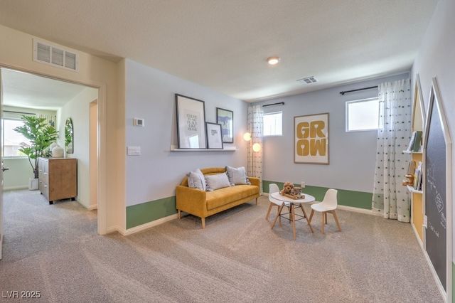 9376 AVA HATHAWAY Street 15, Las Vegas, NV 89141