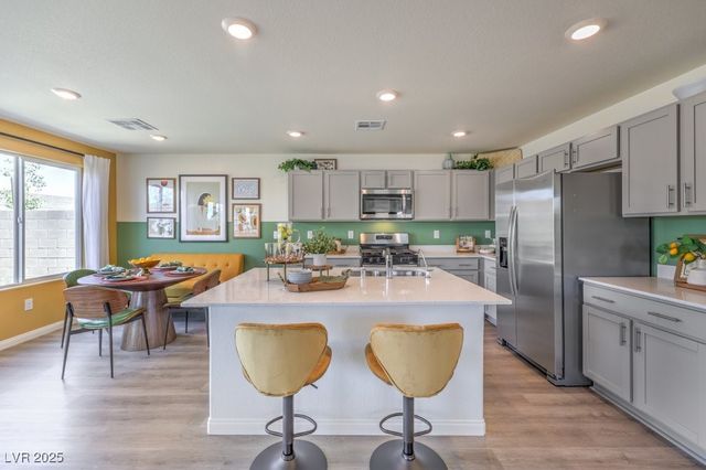 9376 AVA HATHAWAY Street 15, Las Vegas, NV 89141