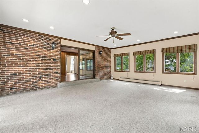 2073 Willow Leaf Drive, Frontenac, MO 63131