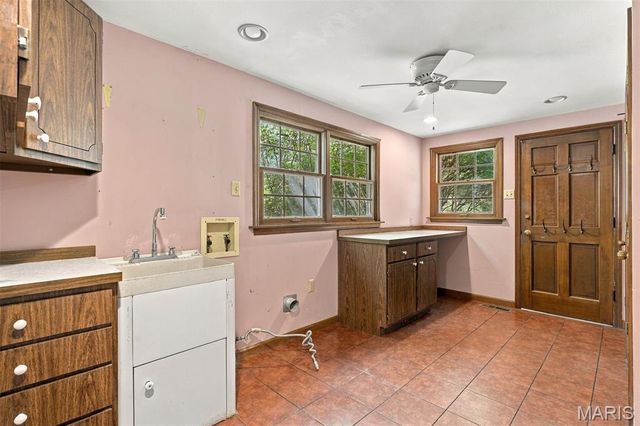2073 Willow Leaf Drive, Frontenac, MO 63131